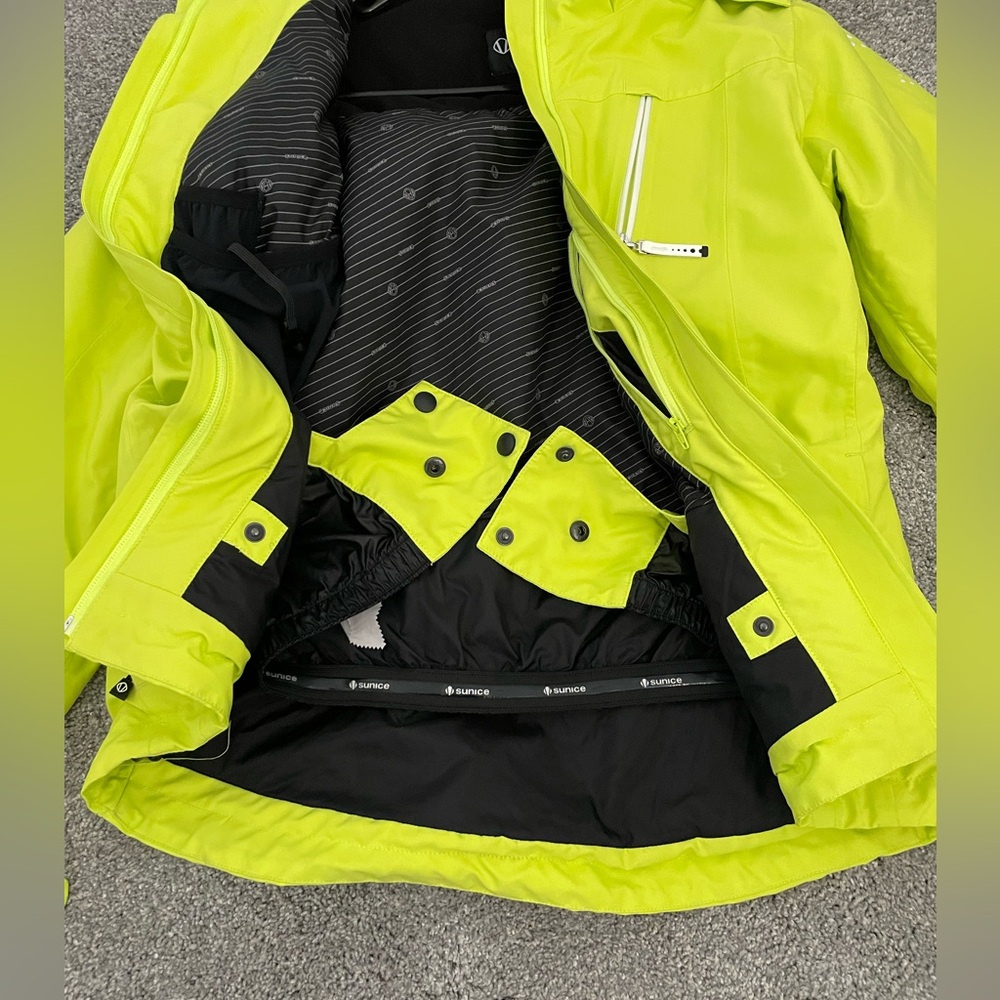 Sunice Ski Jacket - image 6